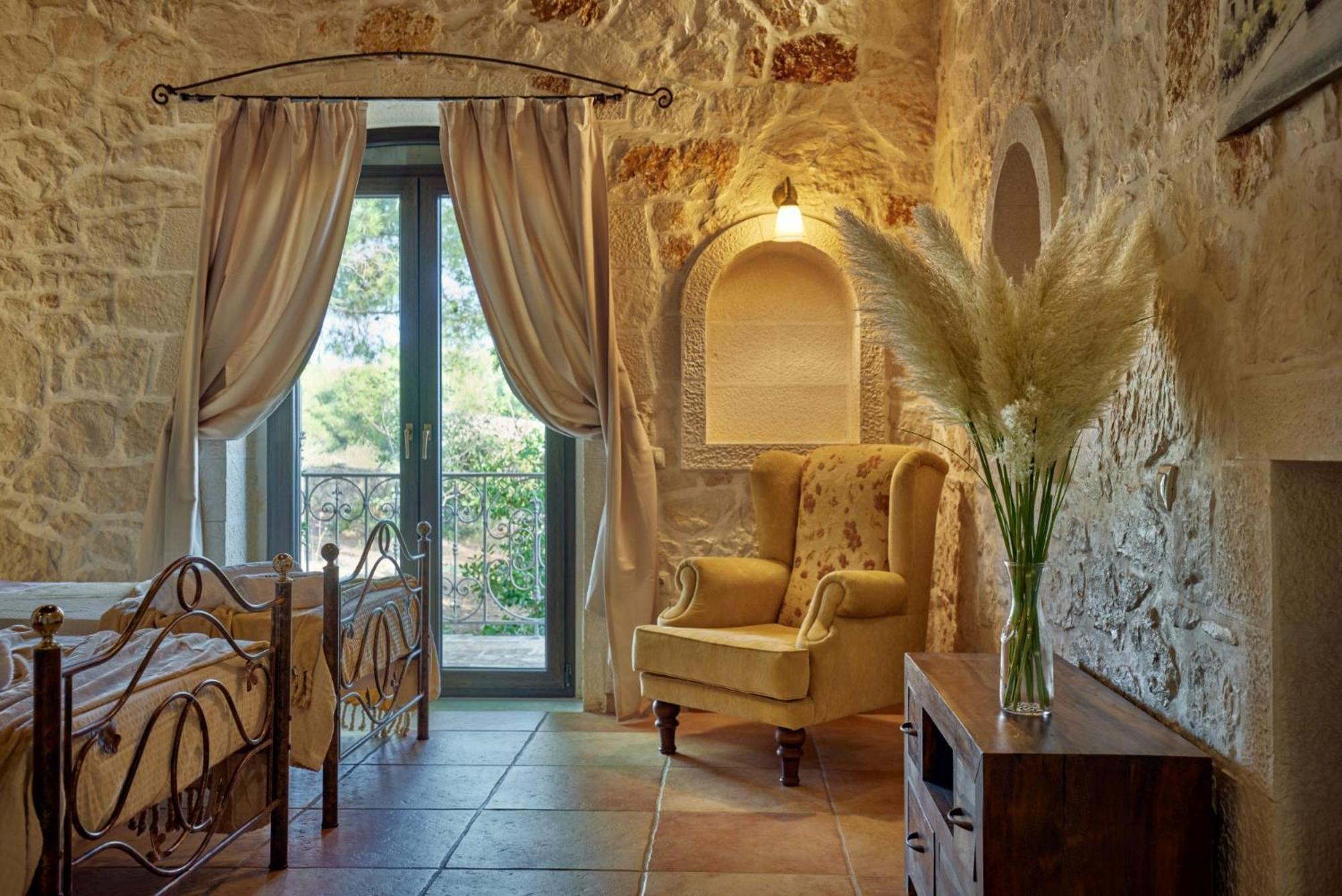 Alexandros Stone Villa *